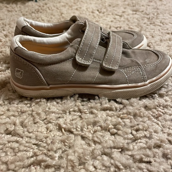 Boys Sperry’s - Picture 5 of 7
